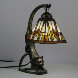 Tiffany Style Table Lamp...